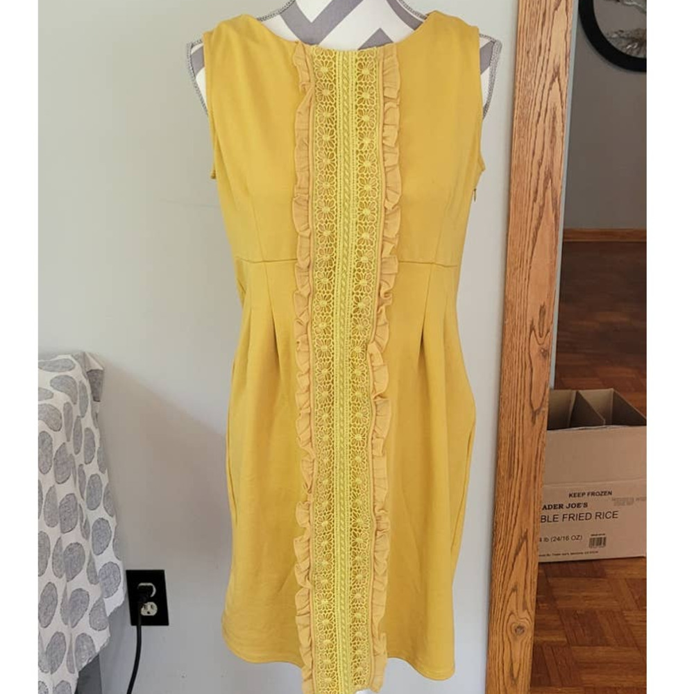 Mystree Mustard Yellow Dress Lace Applique Ruffle Size Large